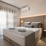 Stylish Rhodes With Prime Location - L & C Escape Apartmán
