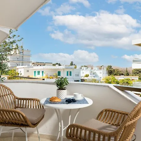 Stylish Rhodes With Prime Location - L & C Escape